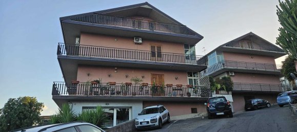 3 rooms Apartment in Aci Sant'Antonio, Italy No. 279490 3