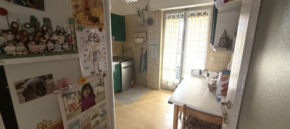 3 rooms Apartment in Rome, Italy No. 44920 12