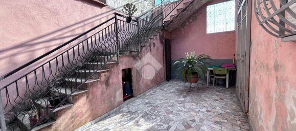 2 bedrooms Villa in Grumo Nevano, Italy No. 273369 2
