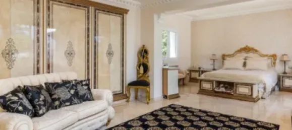 5 bedrooms Villa in Estepona, Spain No. 105630 14