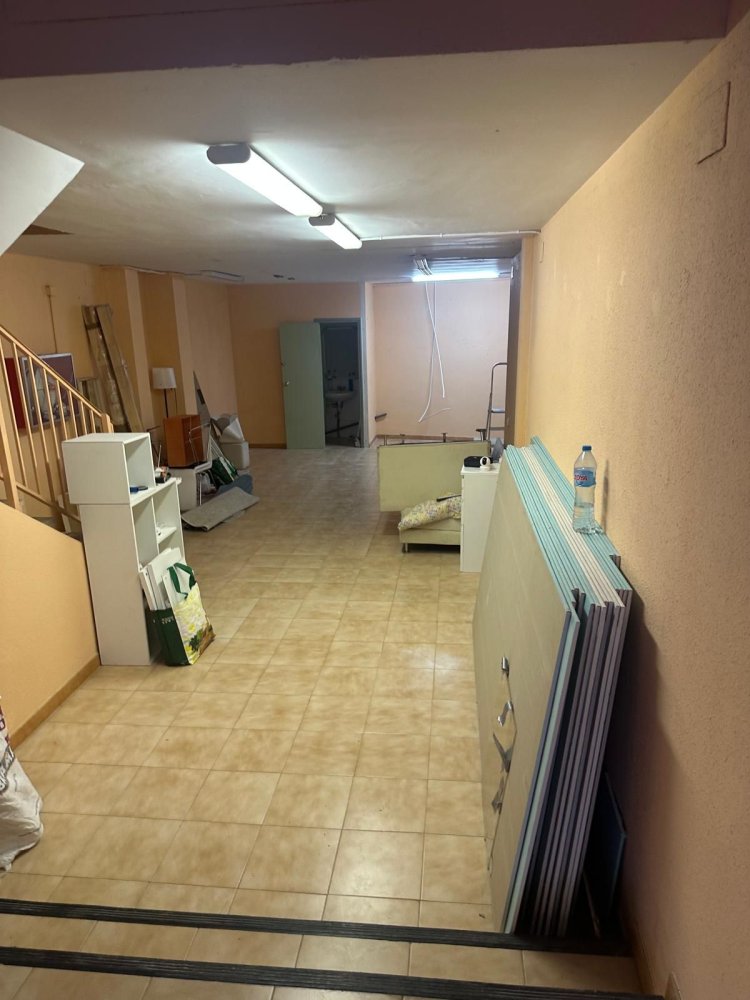 120m² Commercial property in Horta-Guinardo, Spain No. 175524