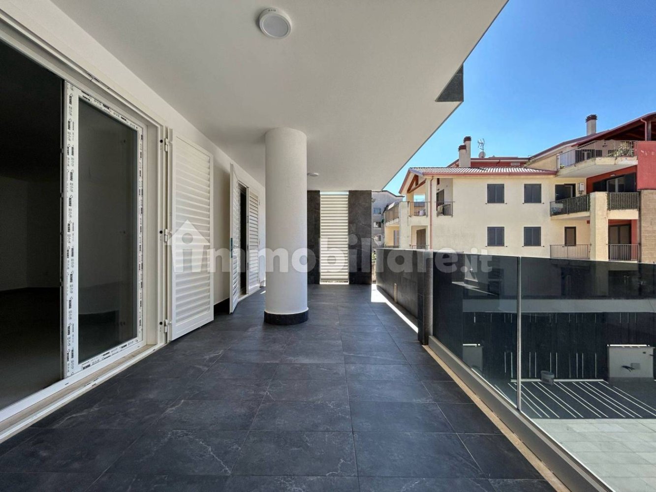 3 bedrooms Apartment in Caserta, Italy No. 194758