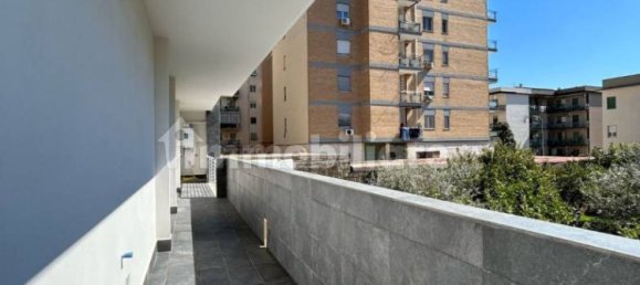 3 bedrooms Apartment in Caserta, Italy No. 194758 4