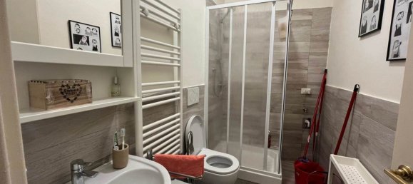 2 bedrooms Apartment in Florence, Italy No. 320862 9