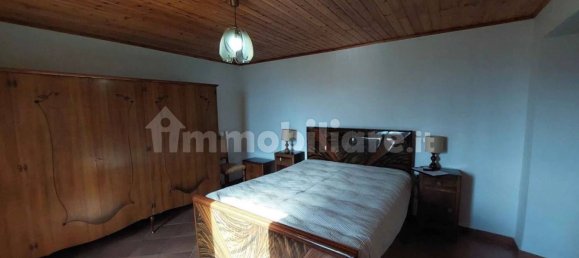 Villa de 4 dormitorios en Poppi, Italy No. 209364 11