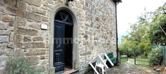 Villa de 4 dormitorios en Poppi, Italy No. 209364 5