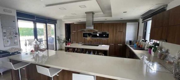 6 Schlafzimmer Gewerbliche Immobilie in Meneou, Cyprus, Nr. 6546 2