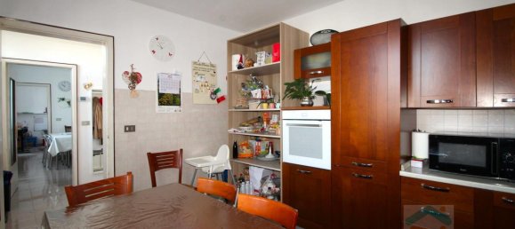4 rooms House in Udine, Italy No. 21543 6