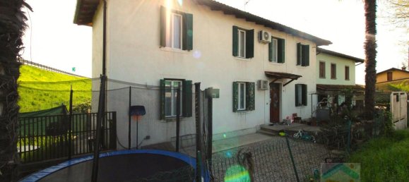 4 rooms House in Udine, Italy No. 21543 5