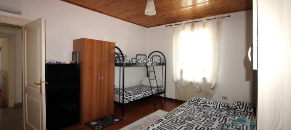 4 rooms House in Udine, Italy No. 21543 18