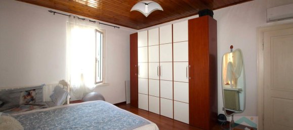 4 rooms House in Udine, Italy No. 21543 16