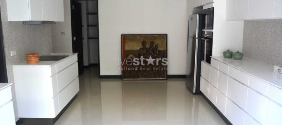 4 bedrooms Condo in Bangkok, Thailand No. 7497 4