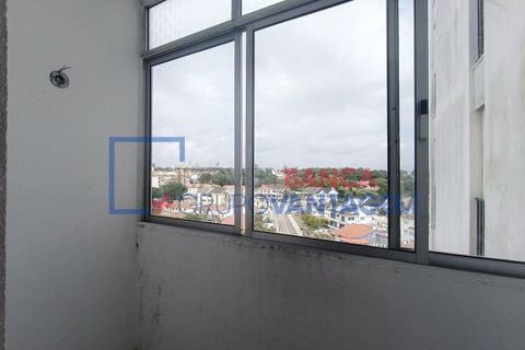 2 bedrooms Apartment in Corroios, Portugal No. 253572