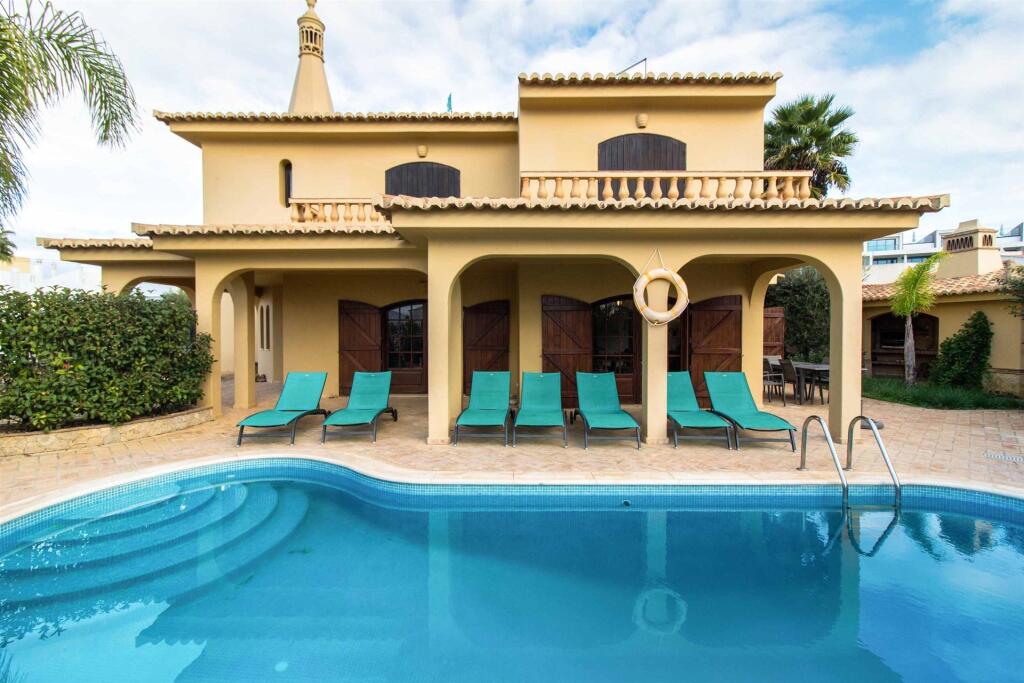 4 bedrooms Villa in Albufeira, Portugal No. 202683