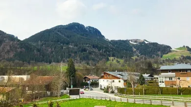 5 rooms Apartment in Kitzbuhel, Austria No. 202186