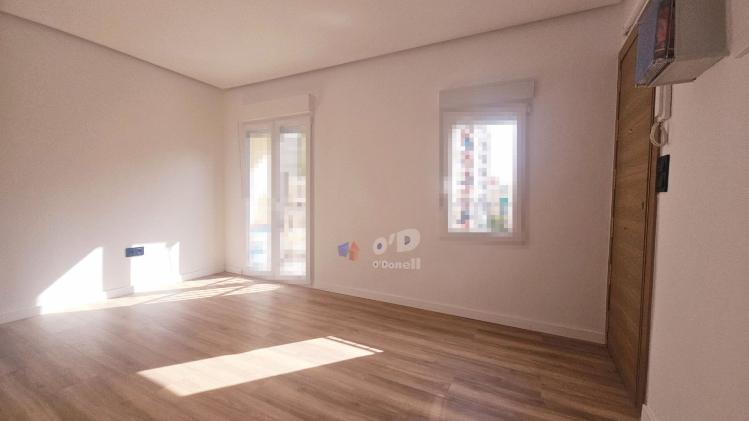 Apartamento de 3 dormitorios en Sant Boi de Llobregat, Spain No. 256048