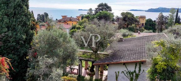 10 rooms Villa in Gardone Riviera, Italy No. 31975 2