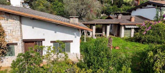 10 rooms Villa in Gardone Riviera, Italy No. 31975 17