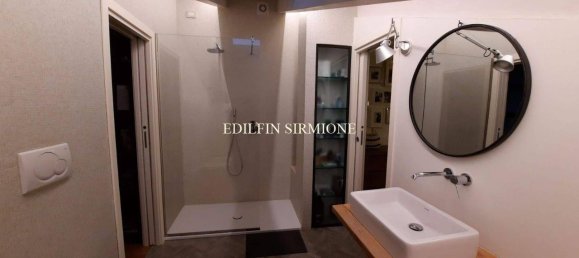 Квартира с 4 комнатами в Сирмионе, Италия № 17491 29