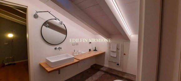 Квартира с 4 комнатами в Сирмионе, Италия № 17491 28