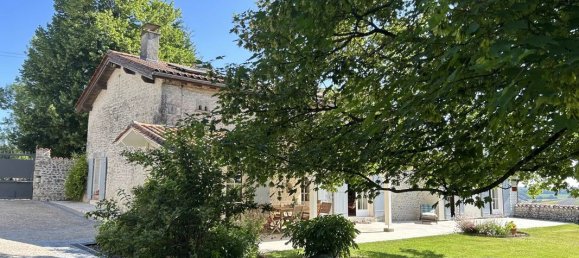 3 bedrooms House in Charente, France No. 335933 10