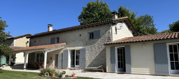3 bedrooms House in Charente, France No. 335933 5
