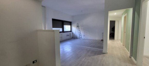 4-salle Appartement à Palermo, Italy No. 306664 7