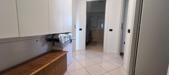 Квартира с 4 спальнями в Дзола Предоза, Италия № 352619 16