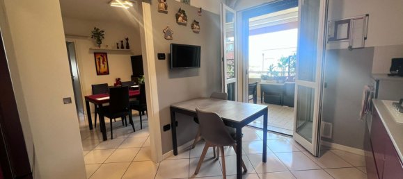 Квартира с 4 спальнями в Дзола Предоза, Италия № 352619 3