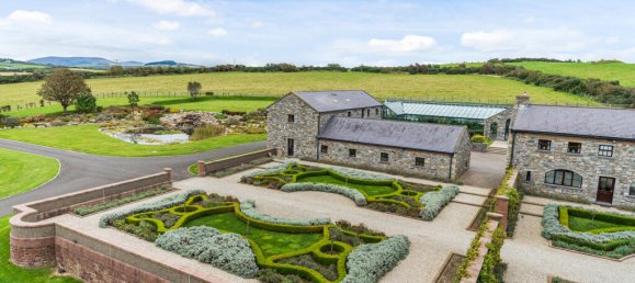 6 bedrooms House No. 12998 18