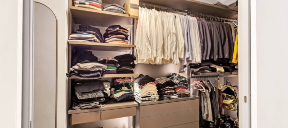 4 bedrooms Apartment in Milan, Italy No. 246642 9