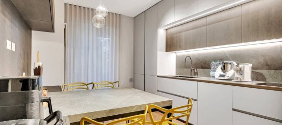 4 bedrooms Apartment in Milan, Italy No. 246642 5