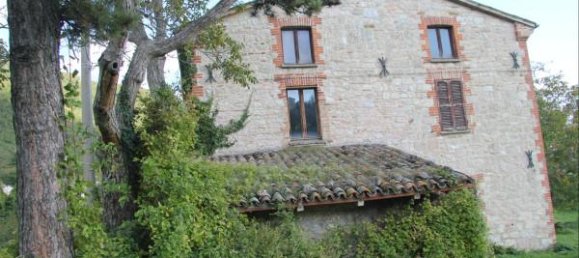 Дом с 6 комнатами в Костаччаро, Италия № 130897 12