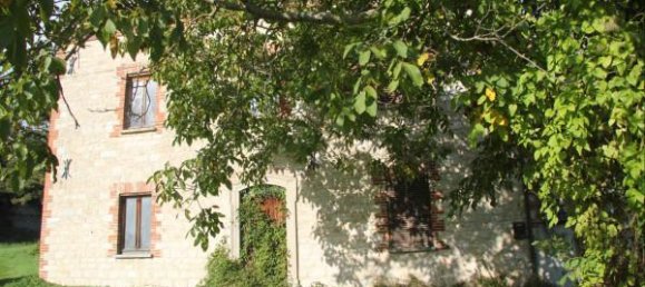 Дом с 6 комнатами в Костаччаро, Италия № 130897 4