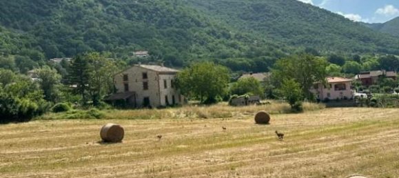 Дом с 6 комнатами в Костаччаро, Италия № 130897 19