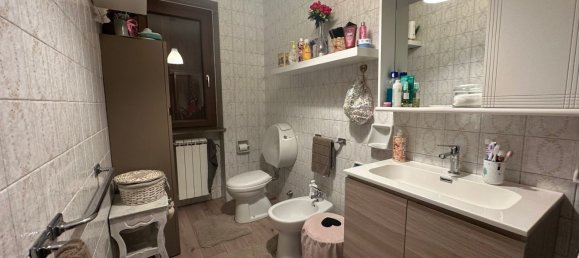 7 rooms House in Marliana, Italy No. 254590 6