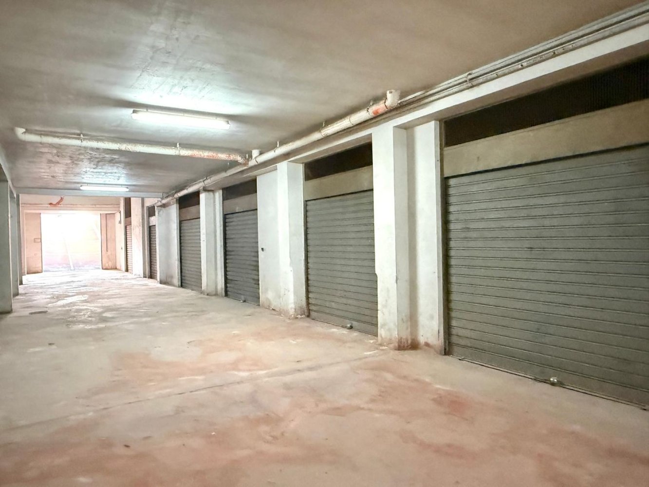 Gewerbliche Immobilie in Trani, Italy 150m², Nr. 339574