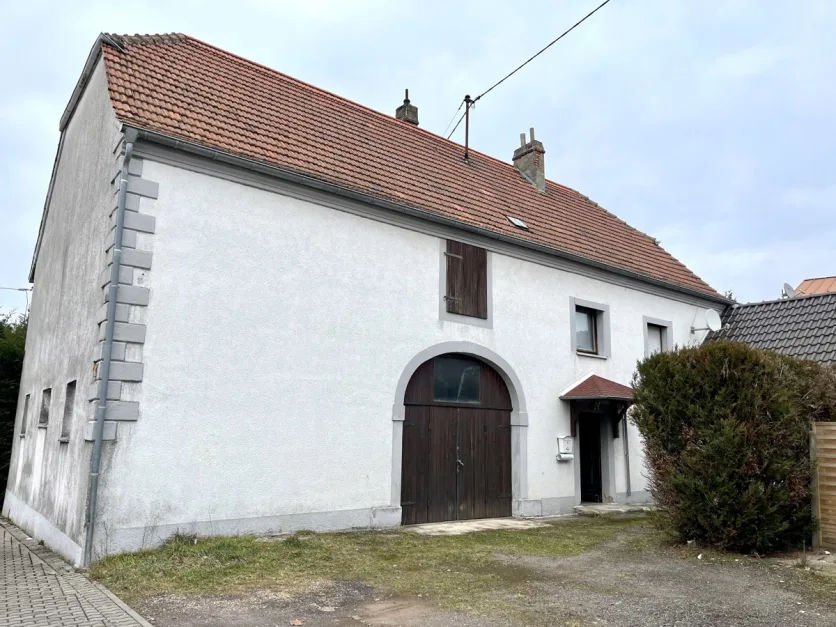 3 bedrooms House in Saarbrucken, Germany No. 99085