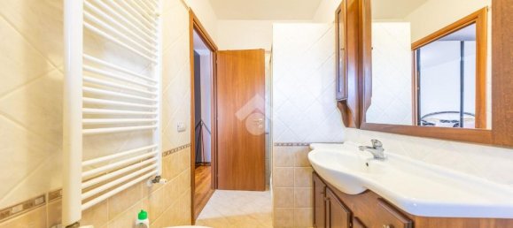 2 rooms Apartment in Guidonia Montecelio, Italy No. 8772 16