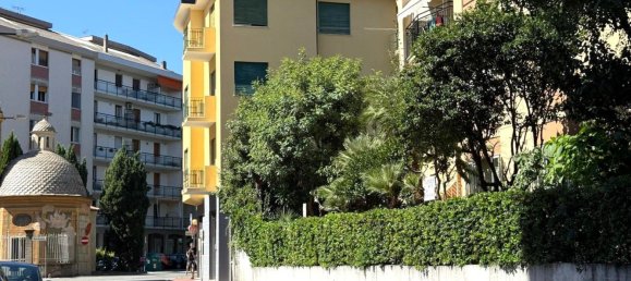 5 rooms Apartment in Savona, Italy No. 284322 5