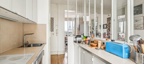 2 bedrooms Apartment in Paris, France No. 135035 11