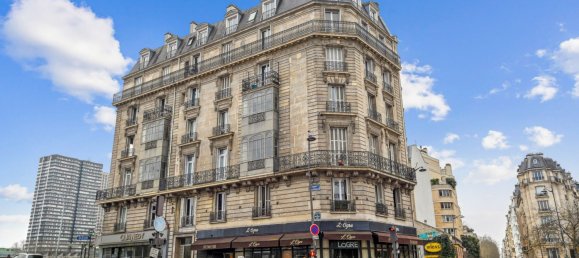 2 bedrooms Apartment in Paris, France No. 135035 14