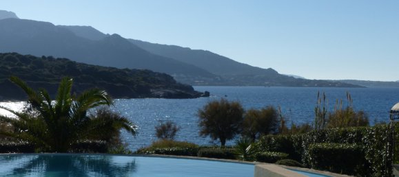 4 bedrooms Villa in L'Ile-Rousse, France No. 64042 3