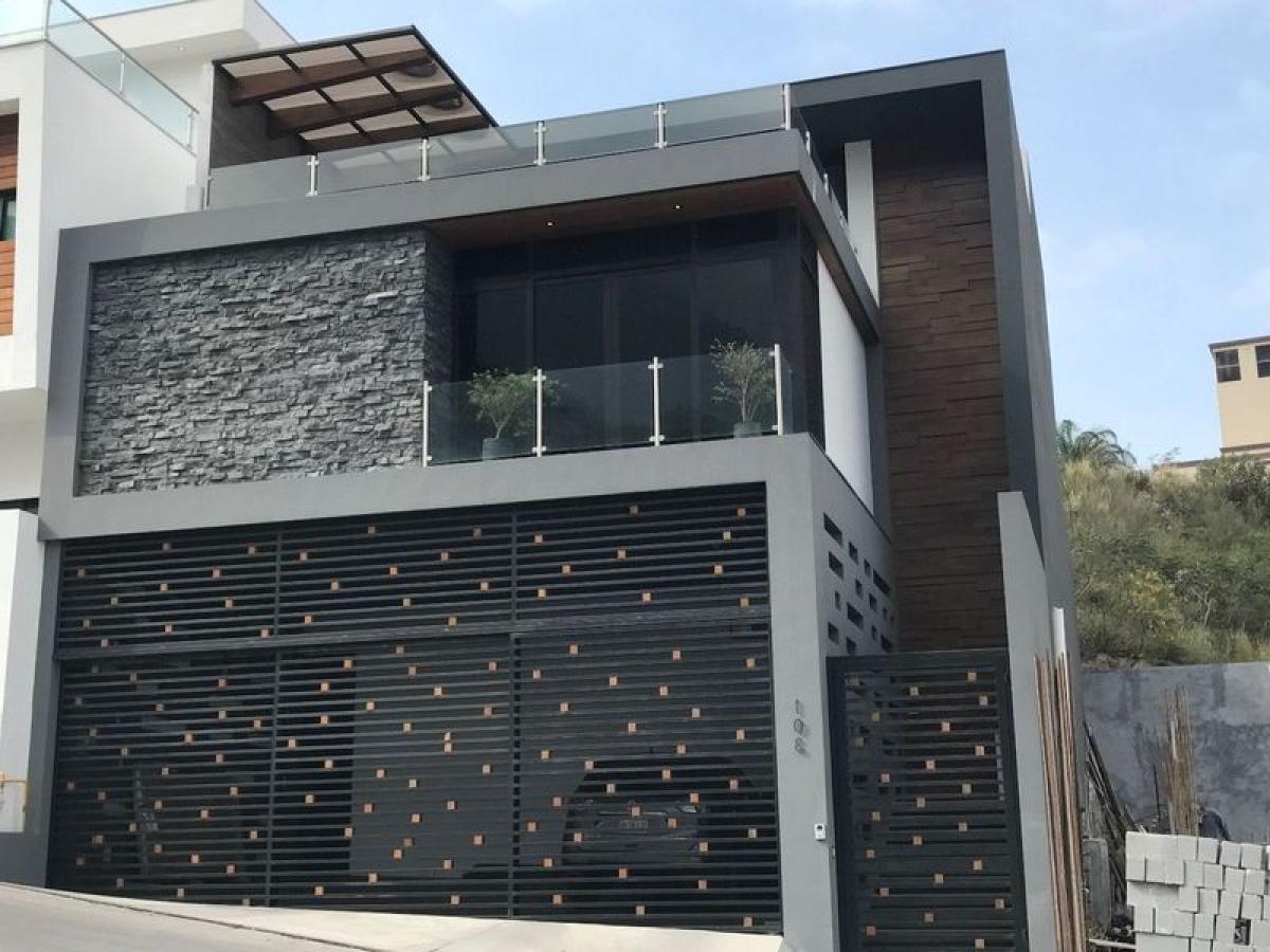 4 bedrooms House in Nuevo Leon, Mexico No. 162464