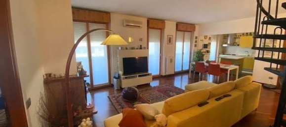 4 rooms Apartment in Voghera, Italy No. 315005 8