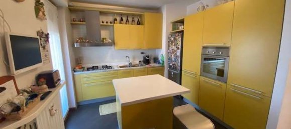 4 rooms Apartment in Voghera, Italy No. 315005 5