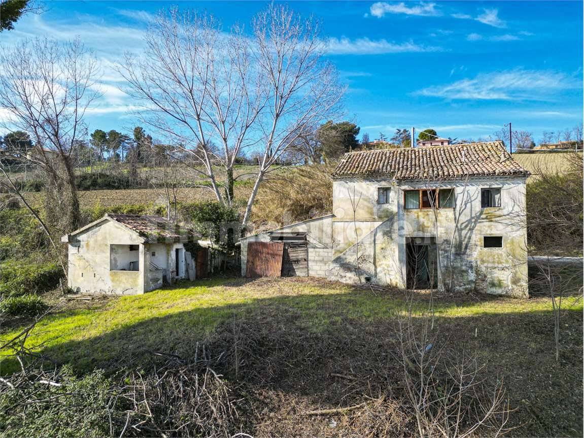 3 bedrooms House in Ancona, Italy No. 157260