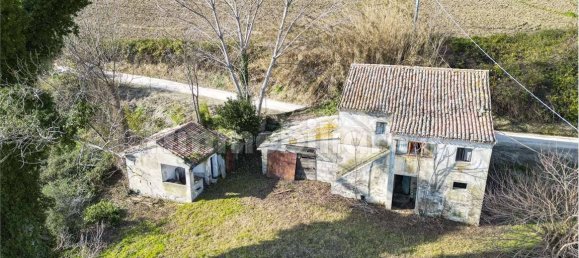 3 bedrooms House in Ancona, Italy No. 157260 2