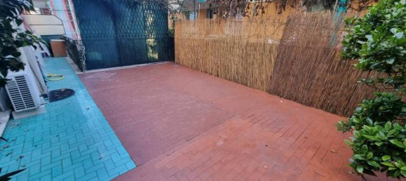 Apartamento de 2 habitaciónes en Rapallo, Italy No. 30301 2