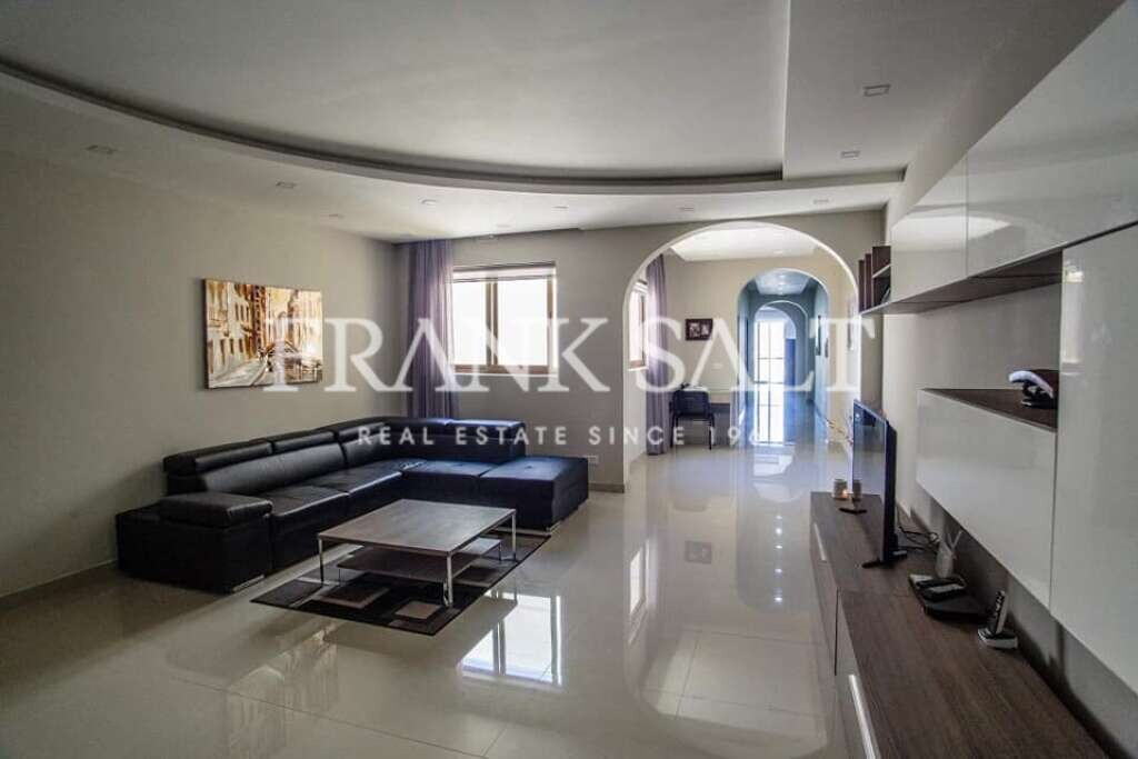 Apartamento T3 em Victoria, Malta N.º 5599